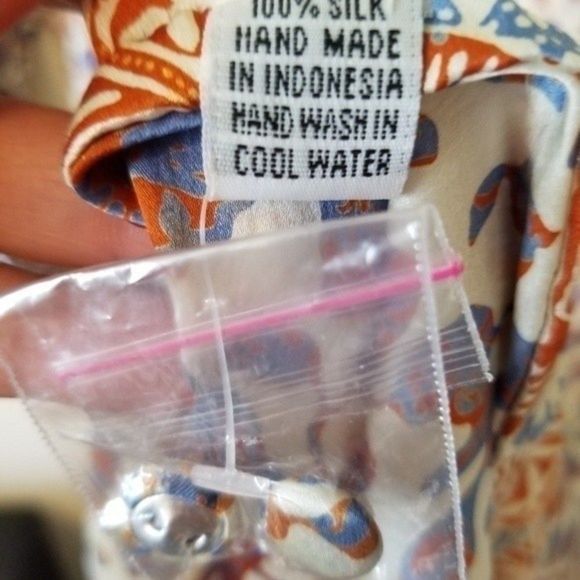 Natalie Martin x GOOP Fiore Silk Vintage Flowers Midi Dress worn by Rihanna - Picture 15 of 16